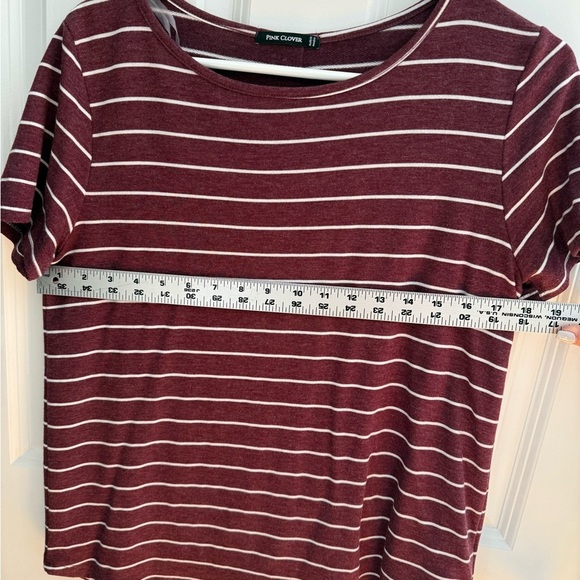 Pink Clover | Size M | Maroon & White Striped Top | Back Button Detail - Picture 4 of 5